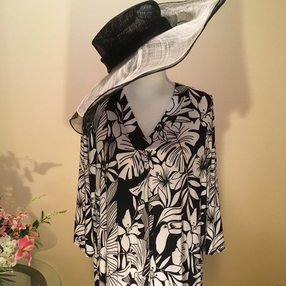 Secret Treasures Black and White Floral Dress - Picture 5 of 10